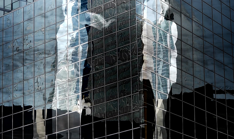 Celebrating Nataša Prosenc Stearns' "Caryatids" at Mauro Café: A Fusion of Ancient Grace and Modern Digital Artistry