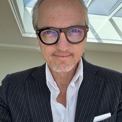 Dr. Niklas Huth profile picture
